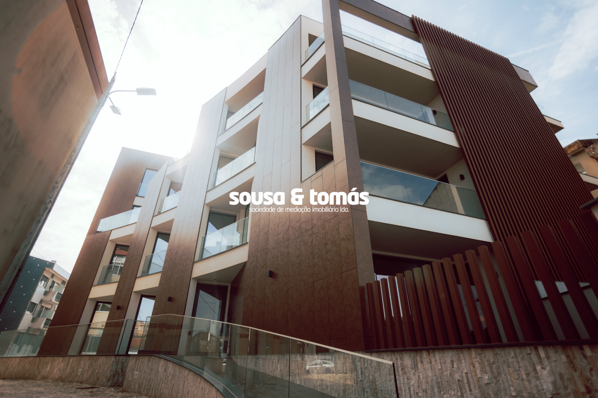 Sousa & Tomás - Imobiliária, Lda