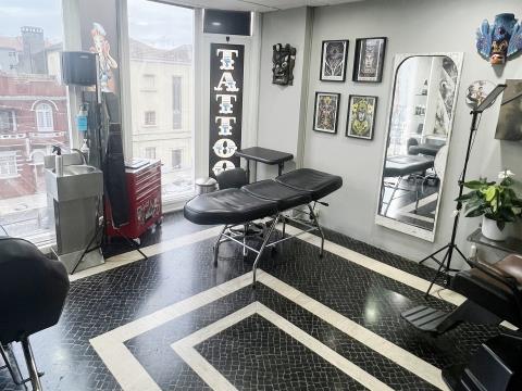 Trespasse de estúdio de tatuagem em Aveiro, centro da cidade