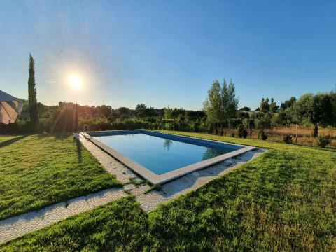 Quinta T2+1 com piscina em Castelo Branco com 8.000m2