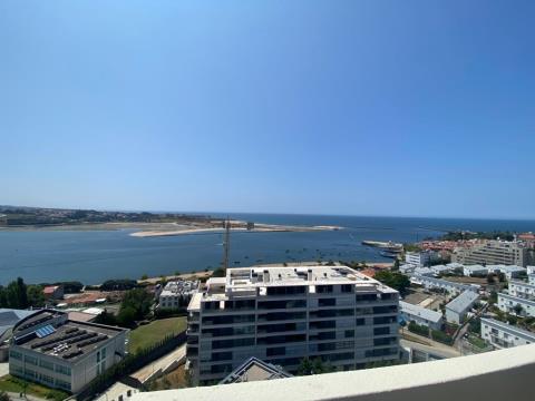 T2 C/ duas suites,Fluvial,Porto