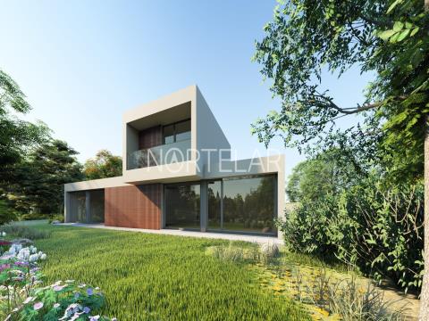 Land with approved project in Louse, Famalicão