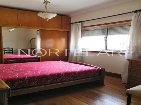 2 bedroom apartment center Trofa for sale