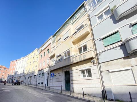 Apartamento T2 para Investidores na Penha de França