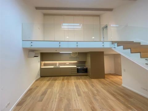 Apartamento T2 Duplex novo para venda na Rua de São Brás, em pleno centro da cidade do Porto