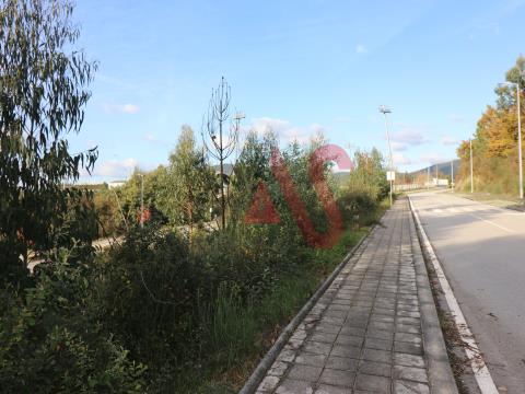 Building land with 4.763 m2 in Lousada
