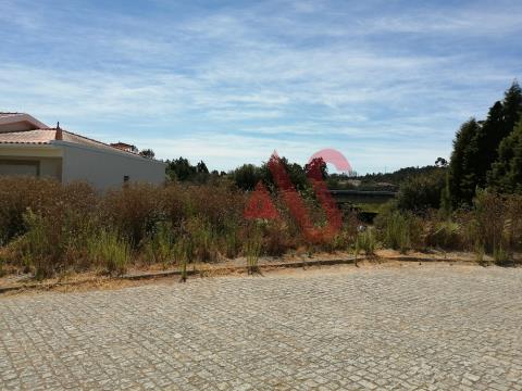 Building land with 561 m2 in Lama, Barcelos