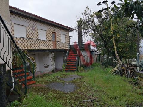 Casa para recuperar en Santa Lucrécia de Algeriz, Braga.