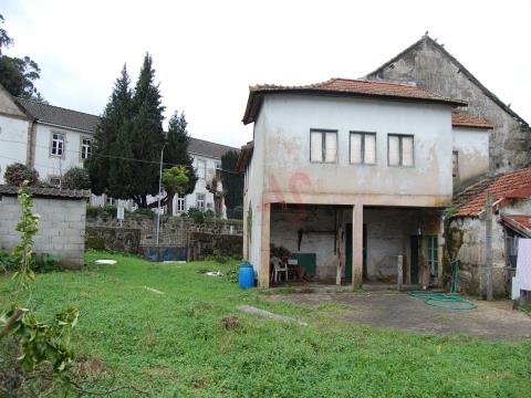 Villa de 3 chambres pour la restauration totale à S. Martinho do Campo, Santo Tirso