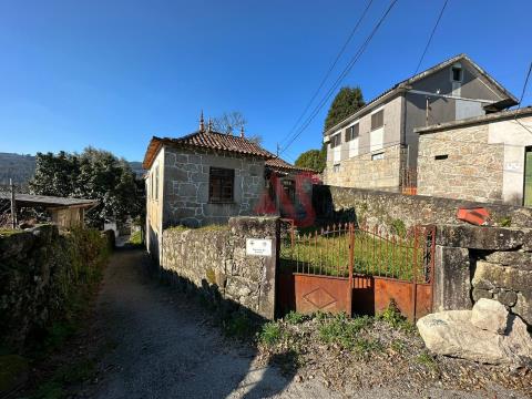 Casa para restaurar en Vilarinho, Vila Verde