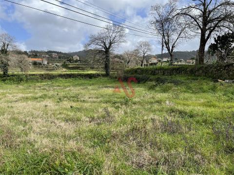 Land for construction on the face of the national road in Aborim, Barcelos