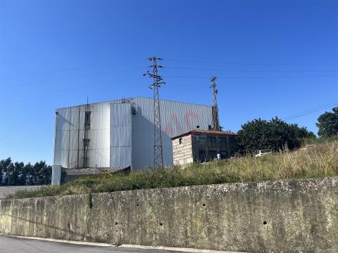 Urbanisierbares Grundstück mit 2725 m2 in Gondar, Guimarães