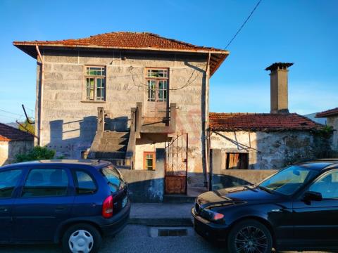 House for Restoration in Lugar do Sobrado, Aves