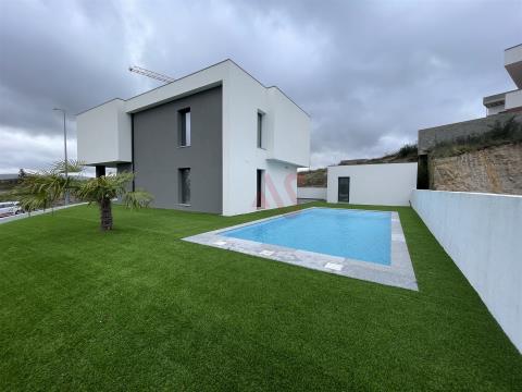 New 3 bedroom villa on the coast in Boim, Lousada