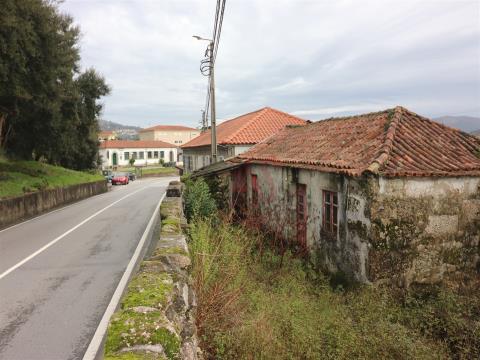 Villa de 4 chambres à restaurer à Moreira de Cónegos, Guimarães