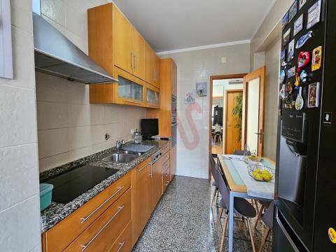 Apartamento T3 em Lordelo, Guimarães