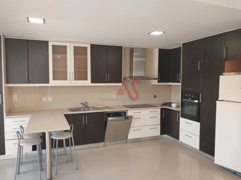 3 bedroom apartment with attic for rent in Arcozelo, Barcelos