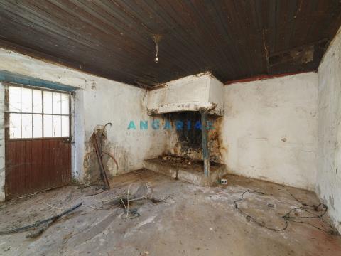 ANG886 - 4 bedroom house to renovate in Aljubarrota, Alcobaça