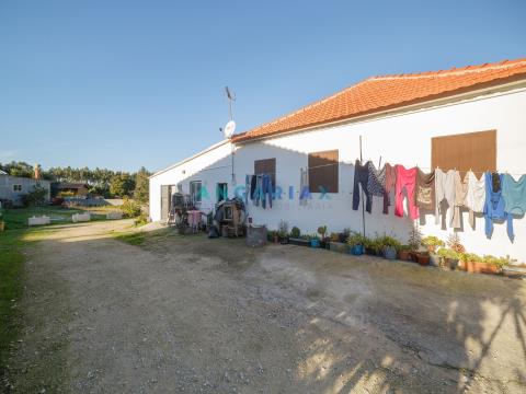 ANG 977 - 4 Bedroom House for Sale in Porto de Mós