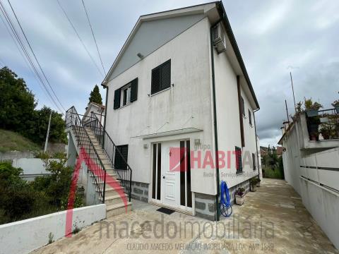 Detached house in Trandeiras