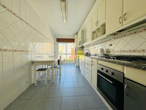 4 bedroom apartment with garage and storage in Abadias