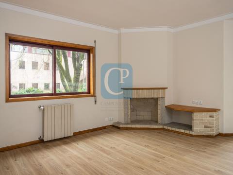 3 bedroom apartment in the center of Gaia