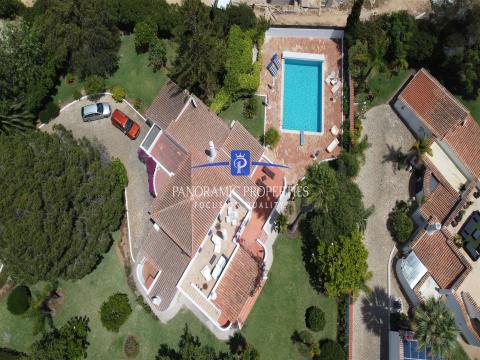   Elegant 3 + 1 villa with private pool