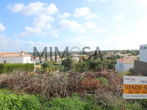 Magnífico lote de terreno para construção de moradia em Monte Canelas