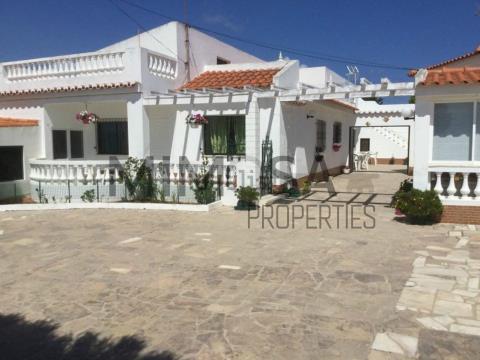 Fabulous farmhouse in Sagres, with extensive grounds