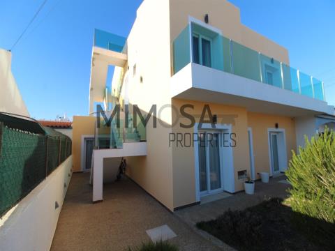 Mooie villa met 7 slaapkamers in aanbouw dichtbij het strand in Sagres