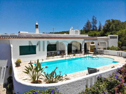 Stunning T3+2 bedroom villa with swimmingpool close to Alvor