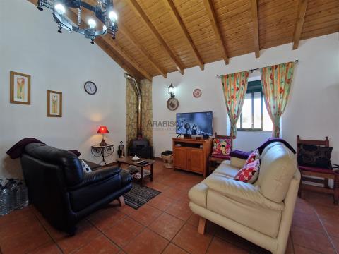 Haus T2 - Renoviert - Umzäunt - Guter Zugang - Rasmalho - Portimão - Algarve