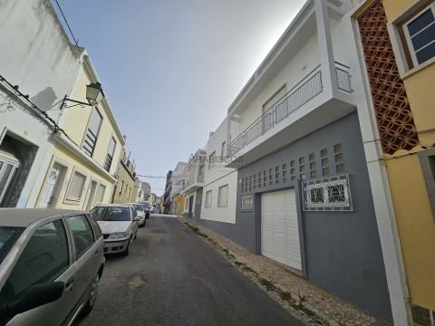 Casa de 5 dormitorios - 2 Apartamentos - Terrazas - Portimão - Algarve
