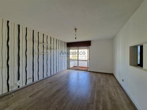 Appartement T2 - Balcons - Armoires encastrées - Buanderie - Cabeço do Mocho - Portimão - Algarve