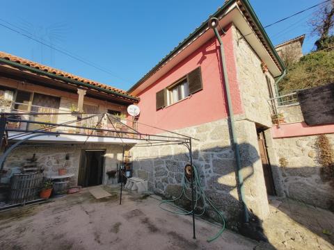 Se vende Casa V3, en Oriz Santa Marinha, Vila Verde!