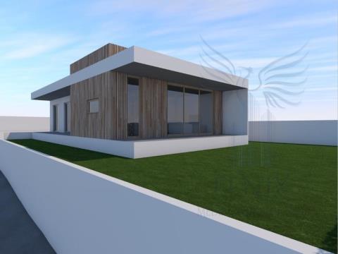Plot of land with 470m2 for sale in Trandeira - Braga!