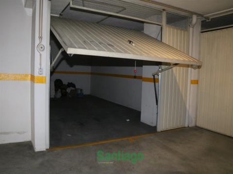 Garagem box no centro de Guimarães
