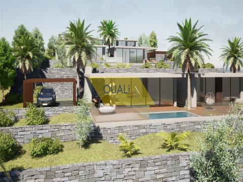 Terreno con Proyecto para 4 Casas en Prazeres, Isla de Madeira - €425.000,00