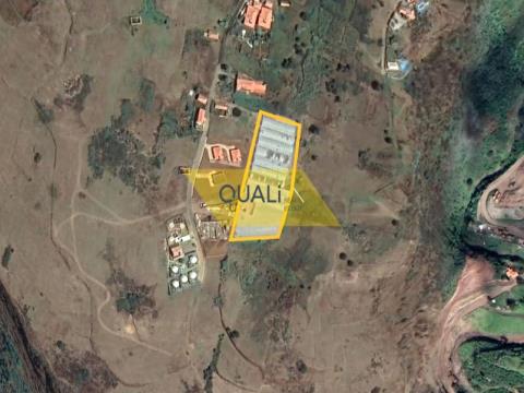 Grundstück mit Projekt für 5 Villen in Prazeres, Calheta - 525.000,00 €