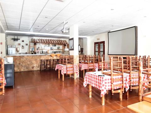 Restaurant avec un excellent emplacement à Albufeira