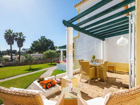 For sale 2 bedroom spacious townhouse in Quinta Rosal - Carvoeiro