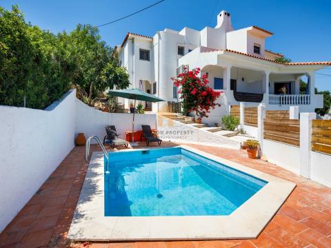 For sale - 3 bedroom villa with Pool, Garage & Sea Views