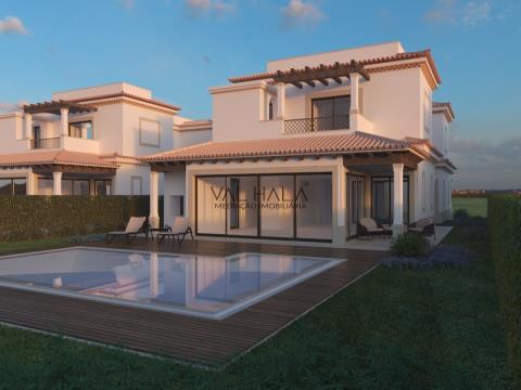 Luxury Villa T4 inserted in the Pine Cliffs resort, near Albufeira and the town of Olhos de Água