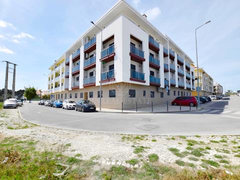 Apartamento T3, semi-novo para arrendamento, localizado na Urbanização da Cascalheira, Pinhal Novo