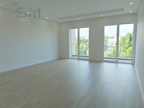 Brand new 3 bedroom apartment with excellent finishes, balcony and garage for two cars
