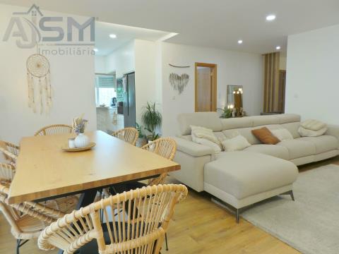 Beautiful 3 bedroom apartment with suite, fully renovated with parking and storage room