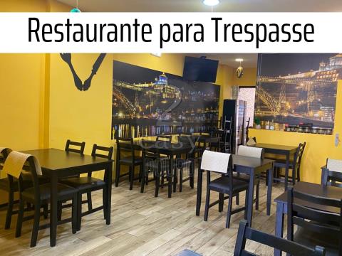 Restaurante para trespasse na rua João de Deus 103