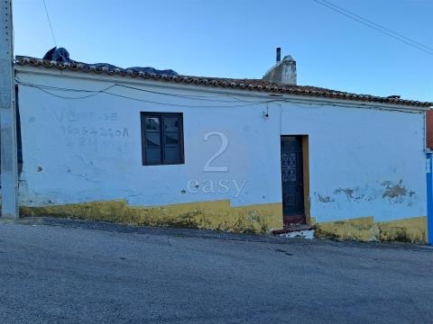 Moradia T3 + 3 com Quintal e Garagem em Vila de Frades