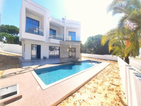 4 bedroom villa with pool under construction - Albufeira