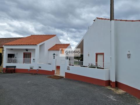T3 com garagem e quintal / Monte da  Cumeada / Almodôvar