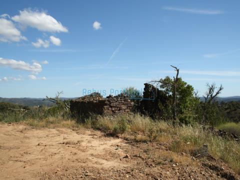 Terreno com viabilidade de construção na Serra do Caldeirão